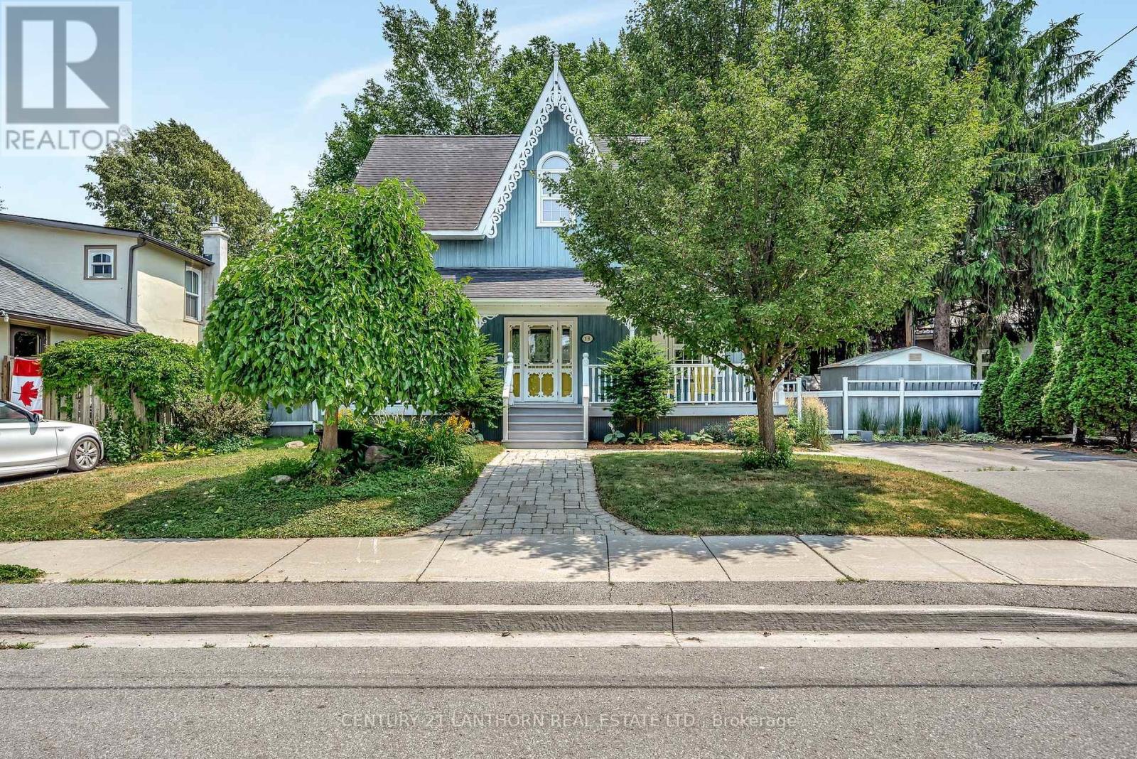 18 Queen St, Prince Edward County Picton Ward, ON K0K 2T0