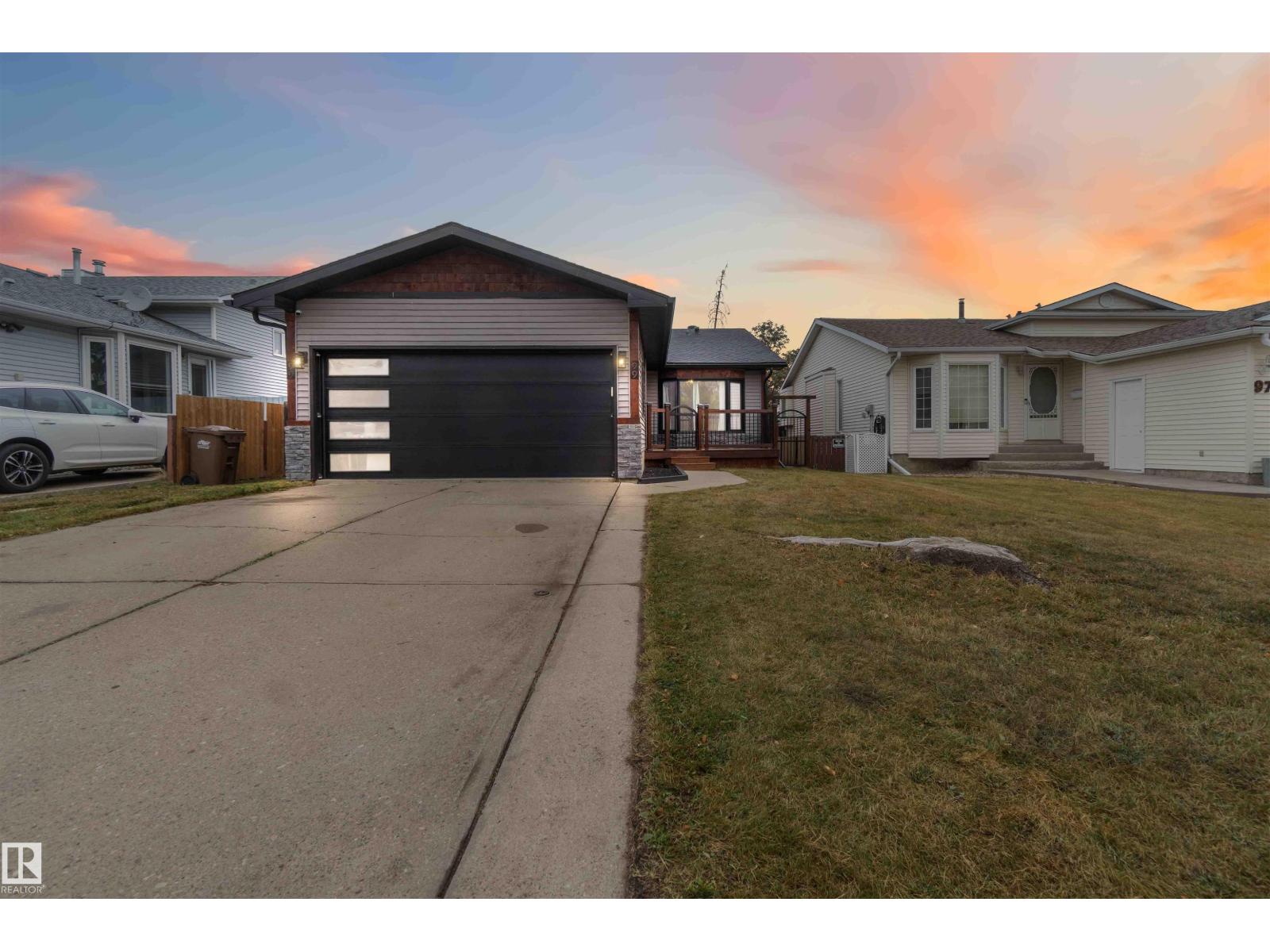 99 Dorchester Dr, St. Albert, AB T8N 4X3