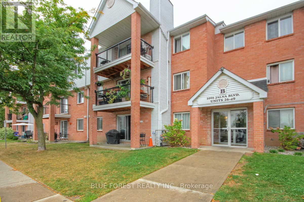 37 1096 Jalna Blvd, London, ON N6E 3C1