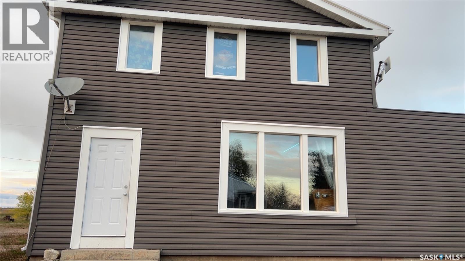 1 Main St, Willowbrook, SK S0A 4P0