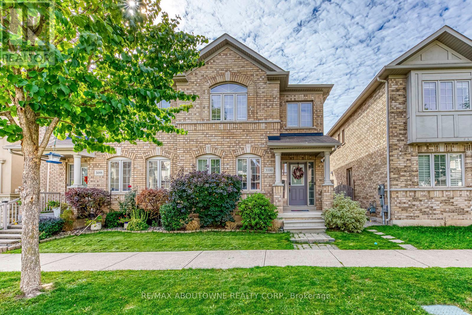 3100 Robert Brown Blvd, Oakville, ON L6M 4L7