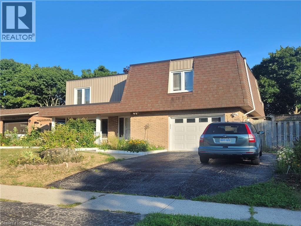 107 Roseneath Cres, Kitchener, ON N2E 1V8