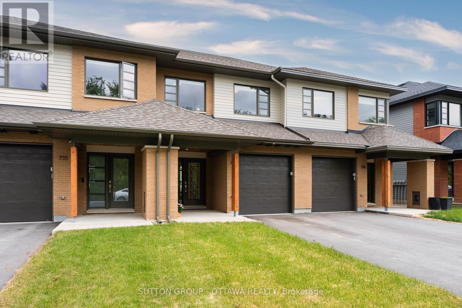 737 Acai Way, Ottawa, ON K1X 0K1