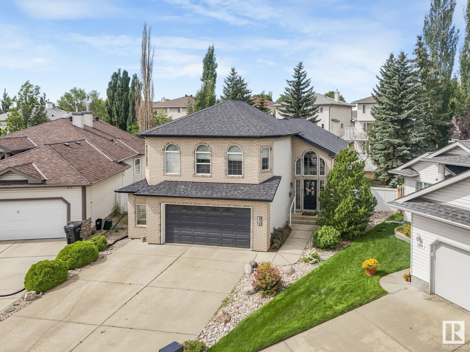 1032 Ormsby Cr NW, Edmonton, AB T5T 6H5