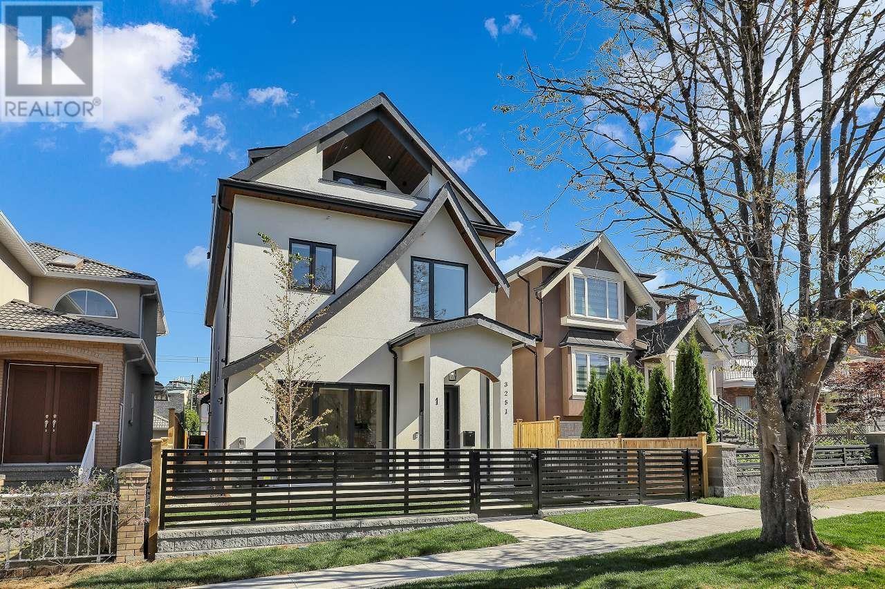 3251 E 44 Avenue Unit 1, Vancouver, BC V5R 3B2