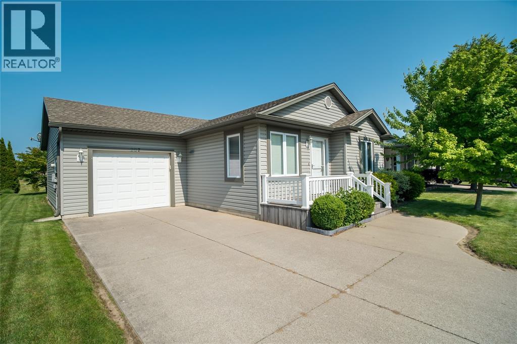 1940 London Line Unit 207, Sarnia, ON N7W 1B5