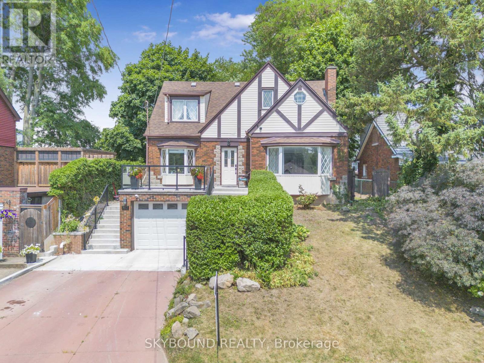 5177 Valley Way, Niagara Falls, ON L2E 1X3