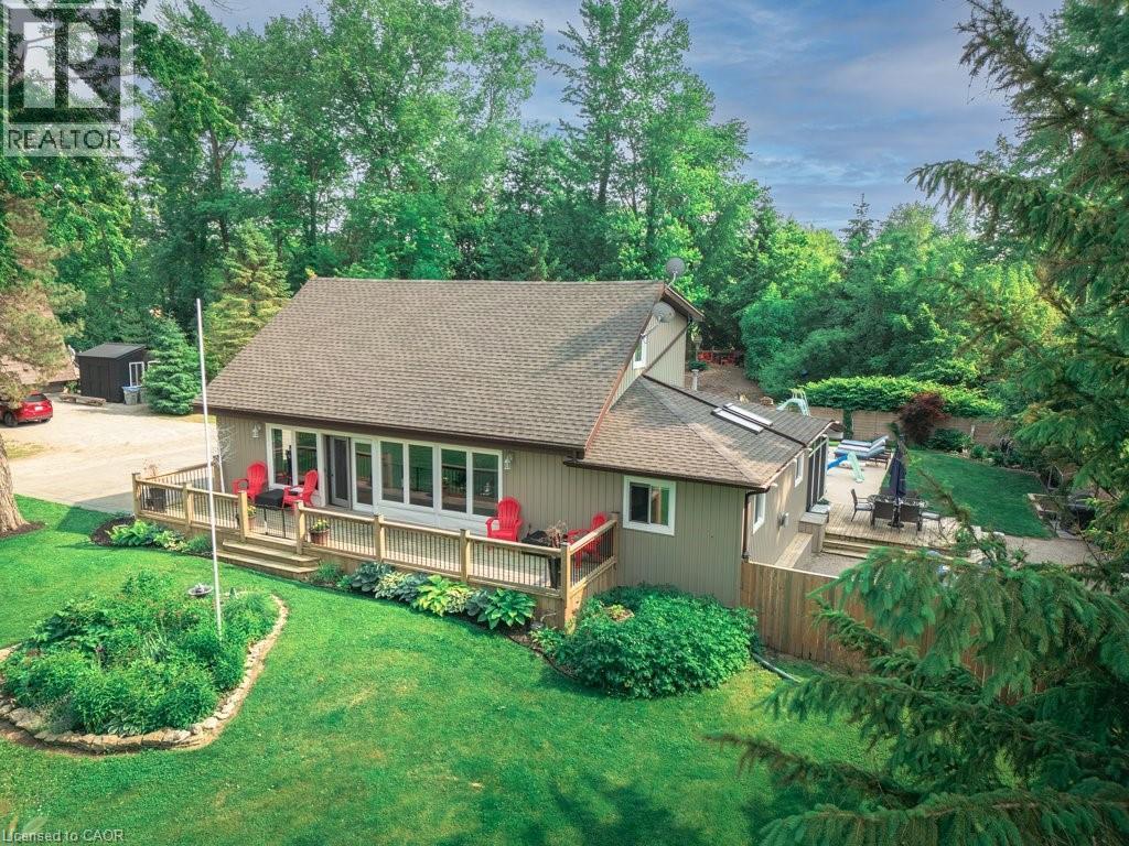 8463 Defore Dr, Lambton Shores, ON N0M 1T0