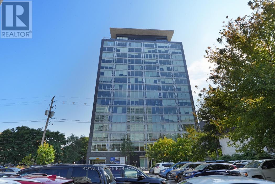 702 300 Lisgar St, Ottawa, ON K2P 0E2