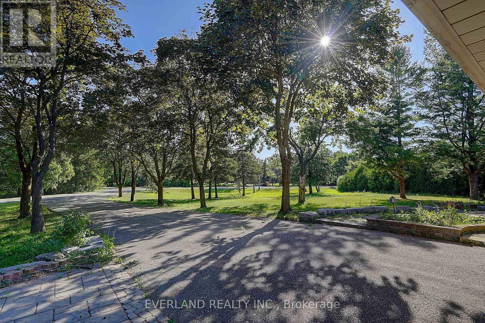 99 Burndean Ct, Richmond Hill, ON L4C 9W5