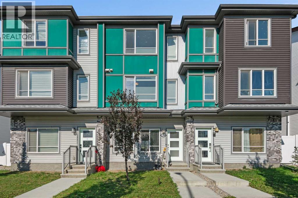 135 Lucas Blvd NW, Calgary, AB T3P 1H8