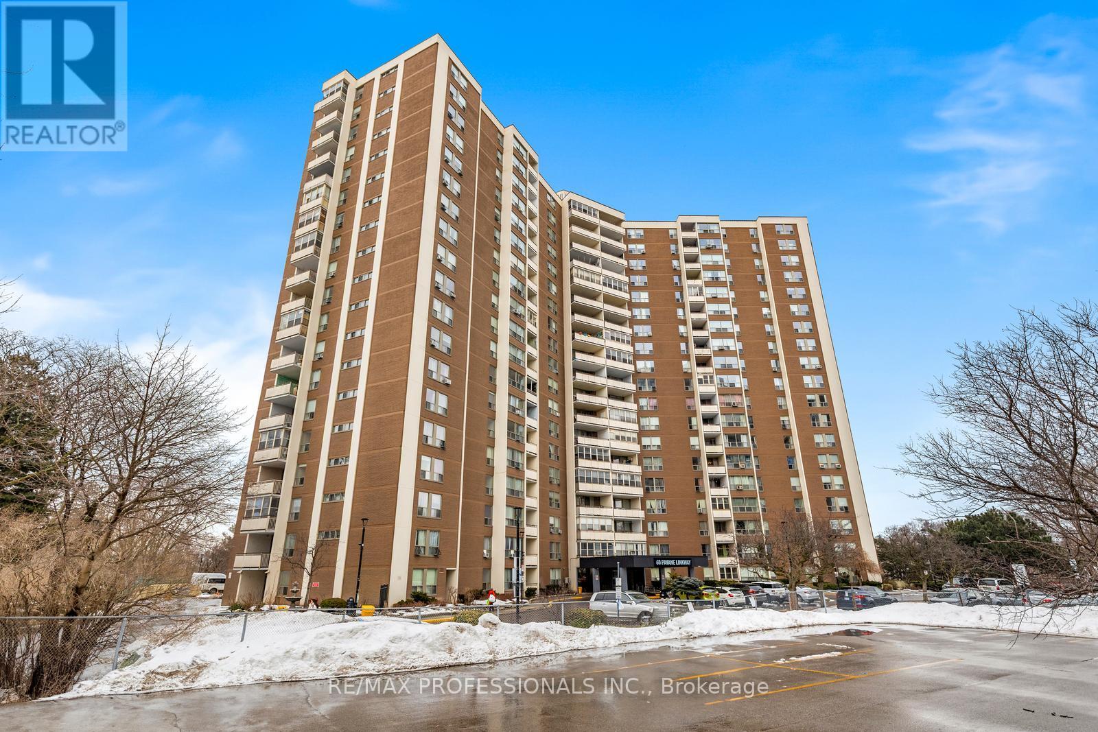 1414 60 Pavane Linkway, Toronto, ON M3C 1A1
