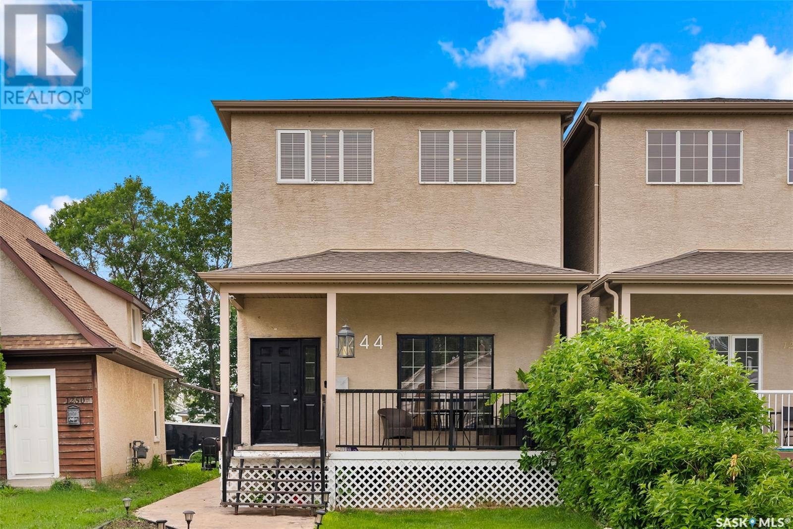 1244 Elliott St, Regina, SK S4N 3G1