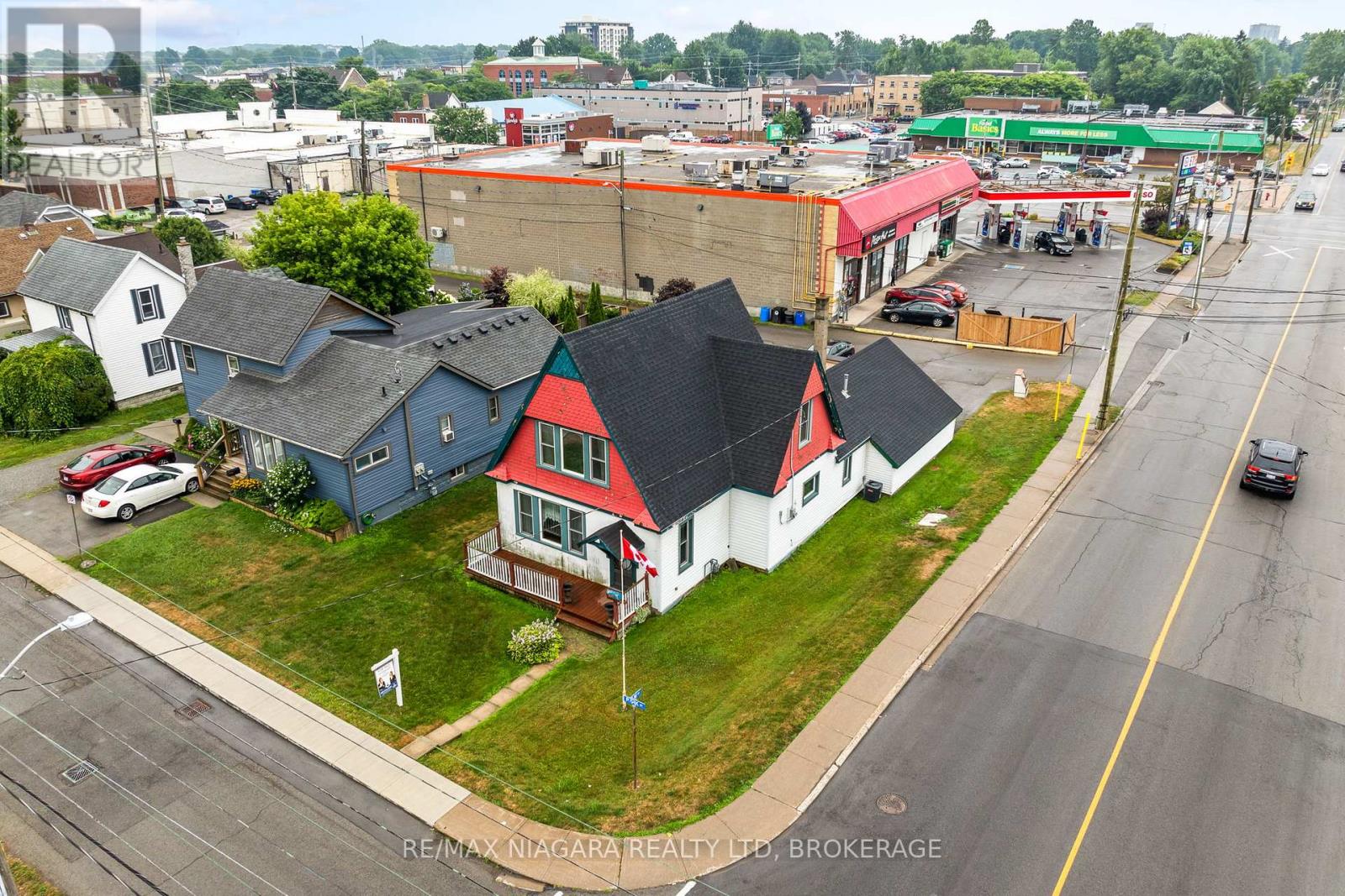 44 Park St, Port Colborne, ON L3K 3H9