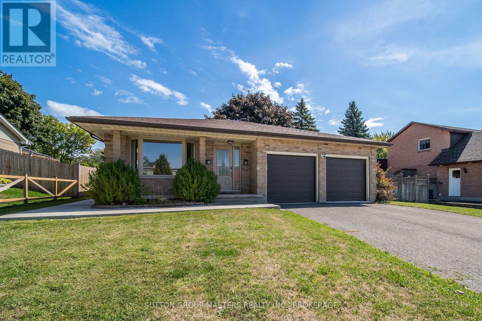 15 Windfield Cres, Kingston, ON K7K 6G3