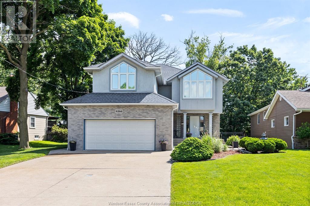 4266 Casgrain Dr, Windsor, ON N9G 2A8