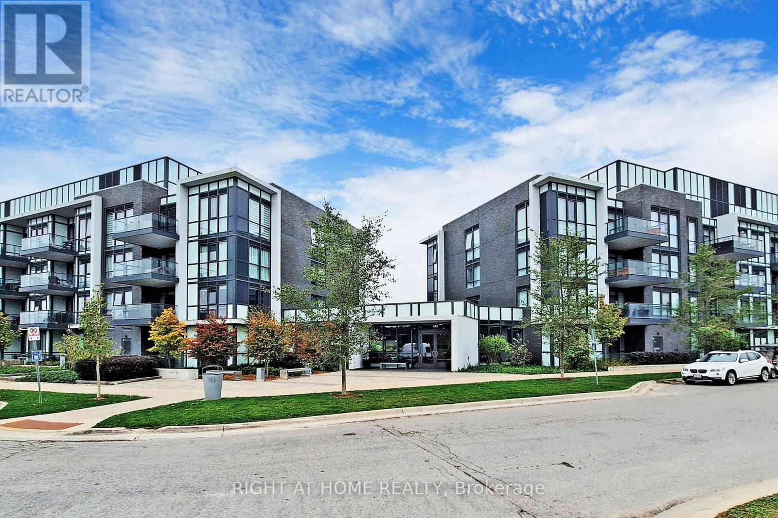 123 375 Sea Ray Ave, Innisfil, ON L9S 0N9