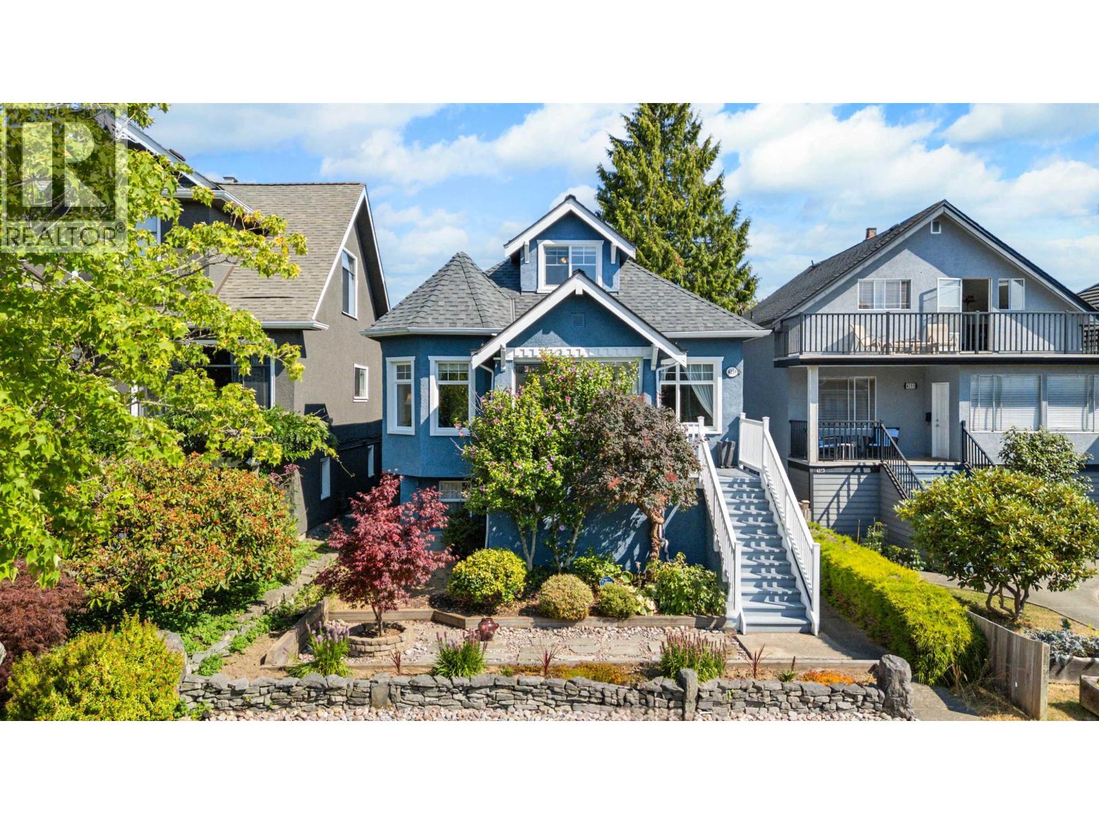 4139 Pandora St, Burnaby, BC V5C 2B2