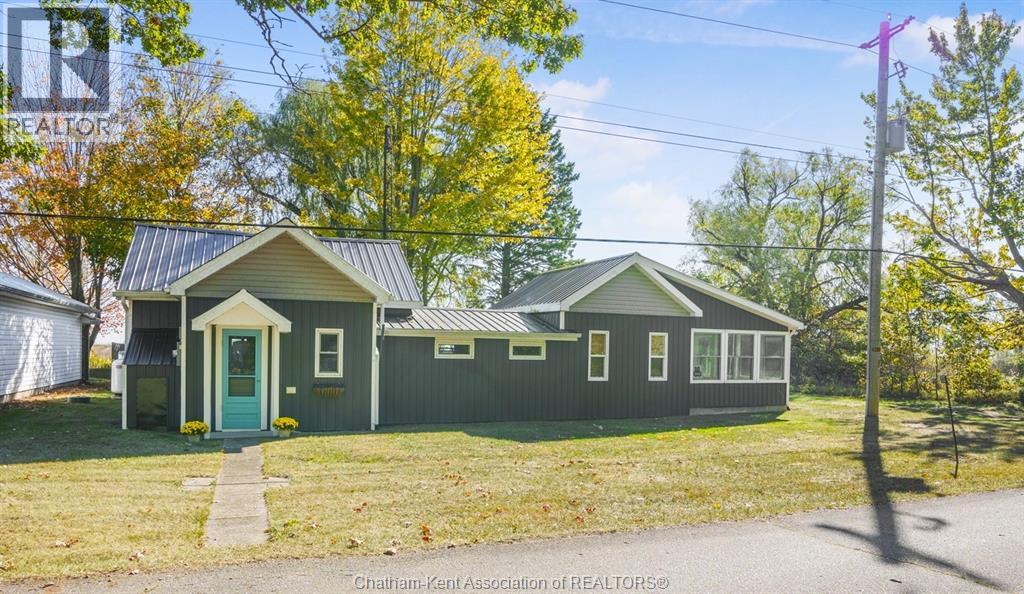 17178 Lakeshore Rd, Chatham-Kent, ON N0P 1X0