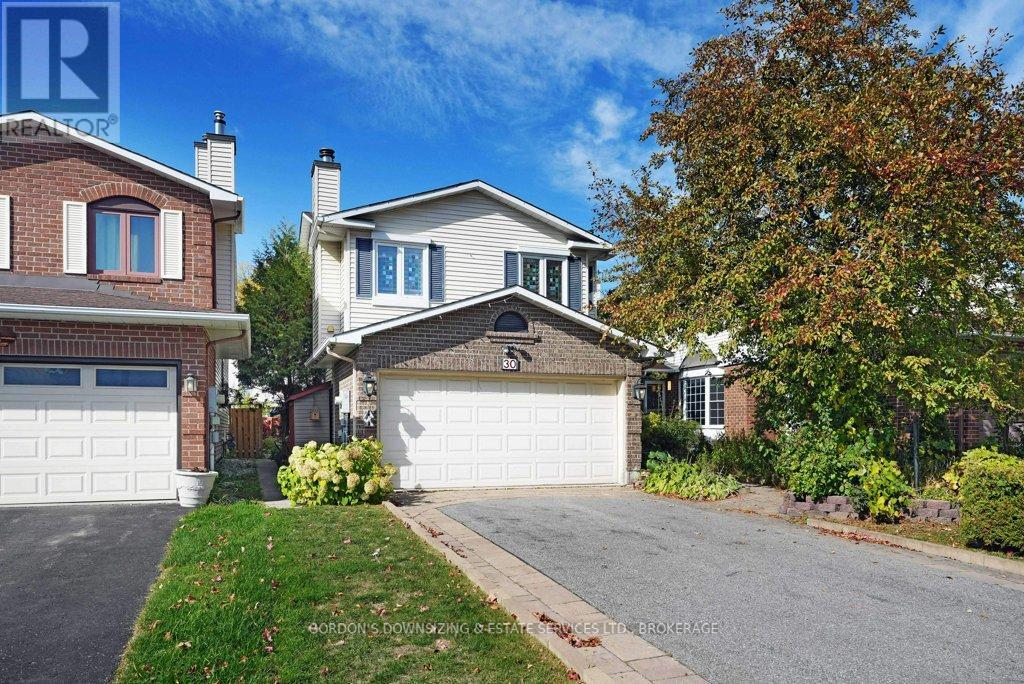 30 Chickasaw Cres, Ottawa, ON K2M 1M5