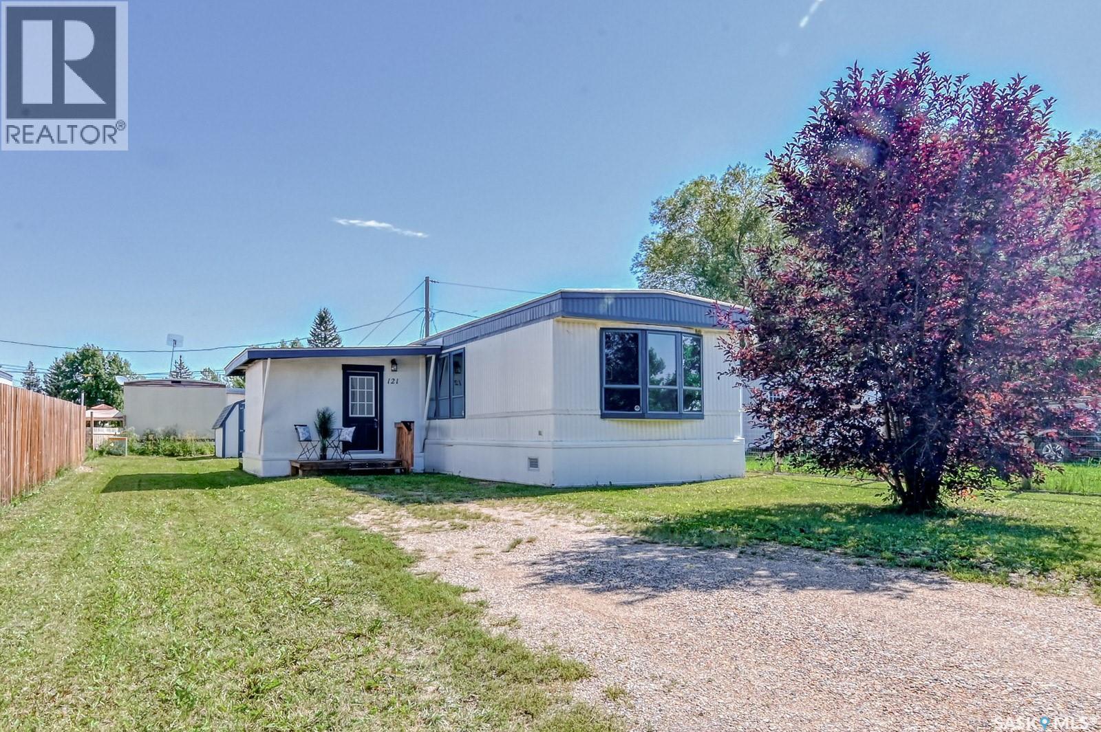 121 Dogwood St, Caronport, SK S0H 0S0