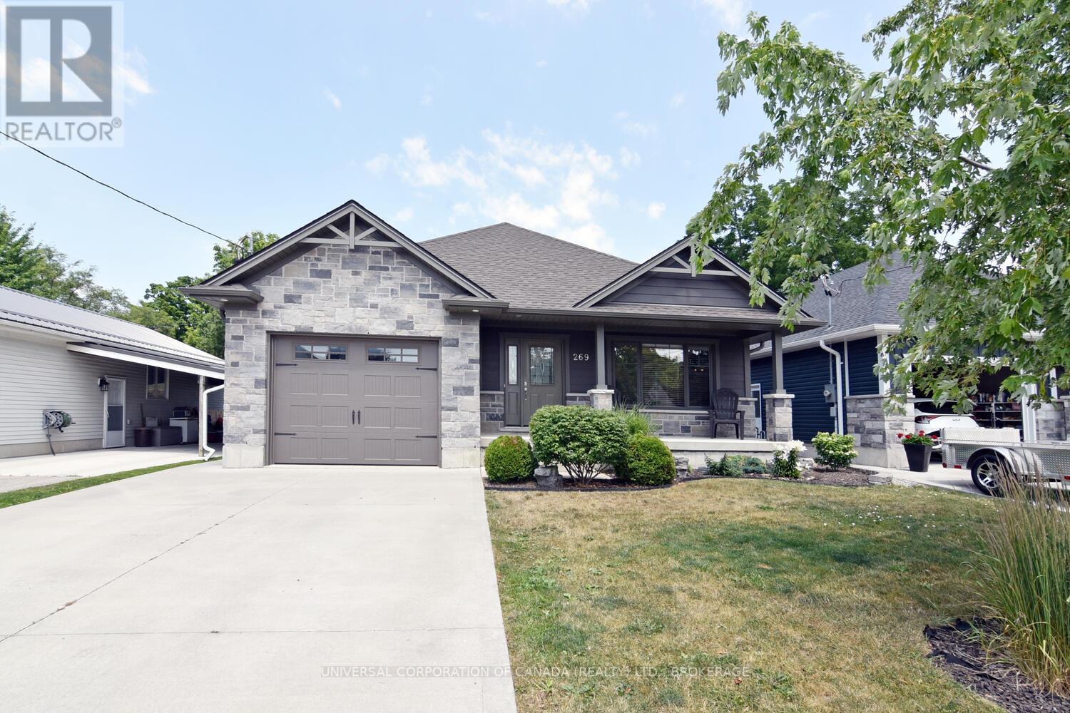 269 Sydenham St E, Aylmer, ON N5H 1M3