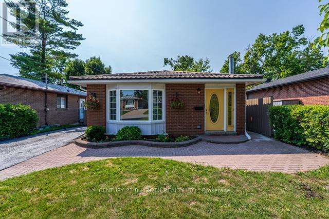 363 Birch St, Orillia, ON L3V 2P5