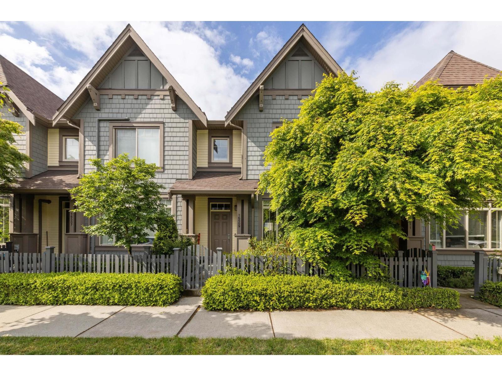 24 Avenue Unit 16509 #a, Surrey, BC V3Z 0M8