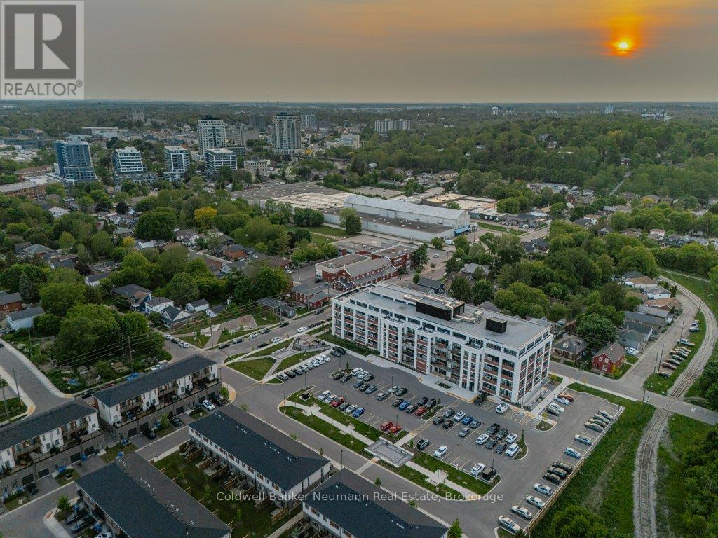 504 120 Huron St, Guelph St. Patrick's Ward, ON N1E 0T8