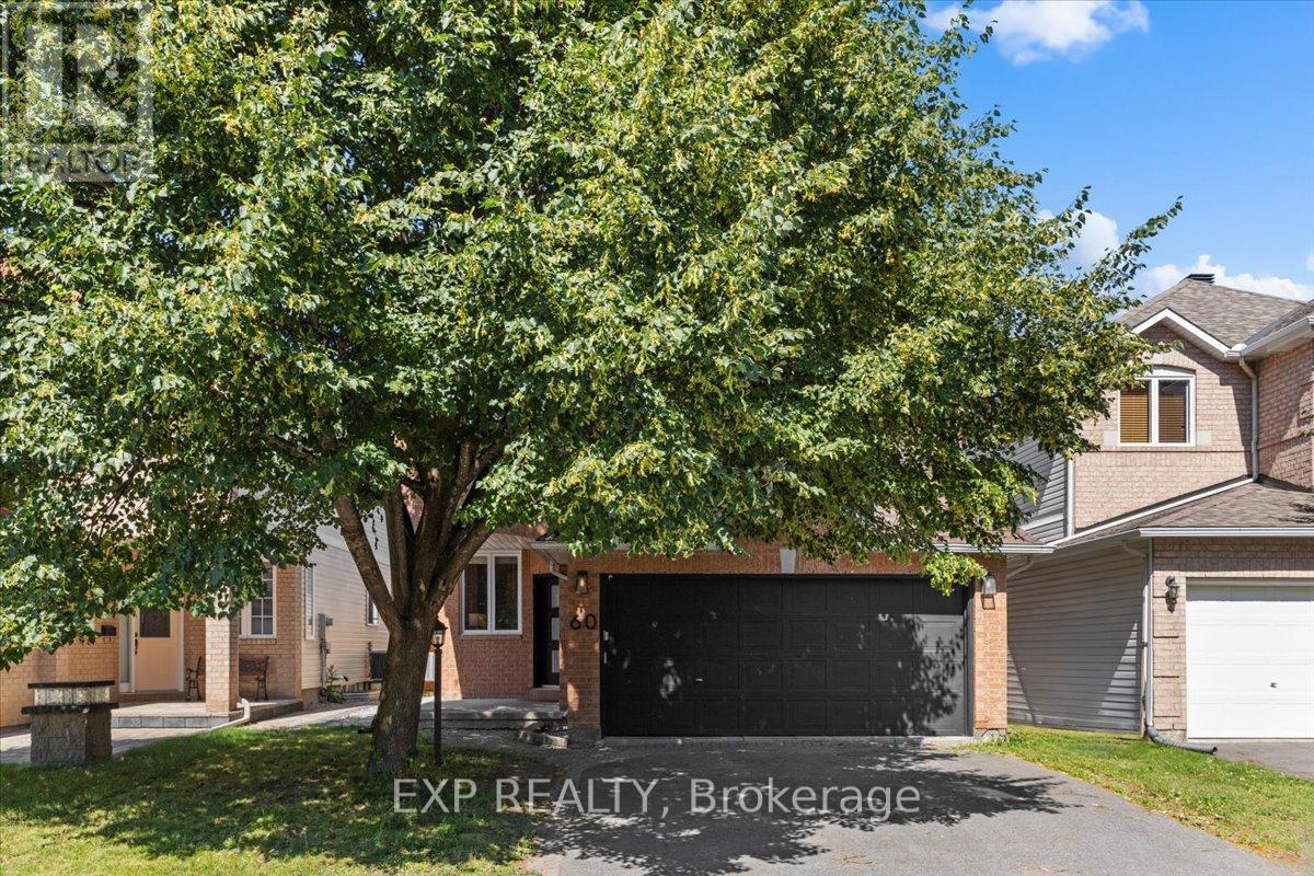 60 Golders Green Ln, Ottawa, ON K2J 5G2