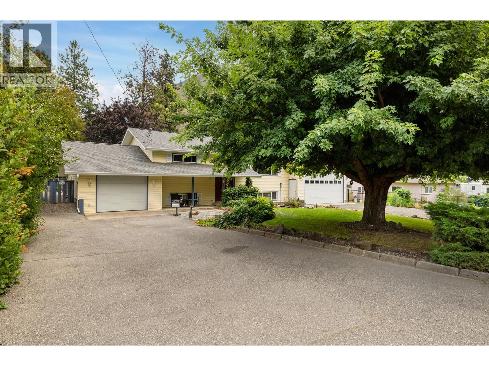 2783 Capri Rd, West Kelowna, BC V1Z 2T5