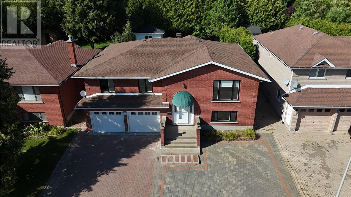 588 Moonrock Ave, Sudbury, ON P3E 5Z5