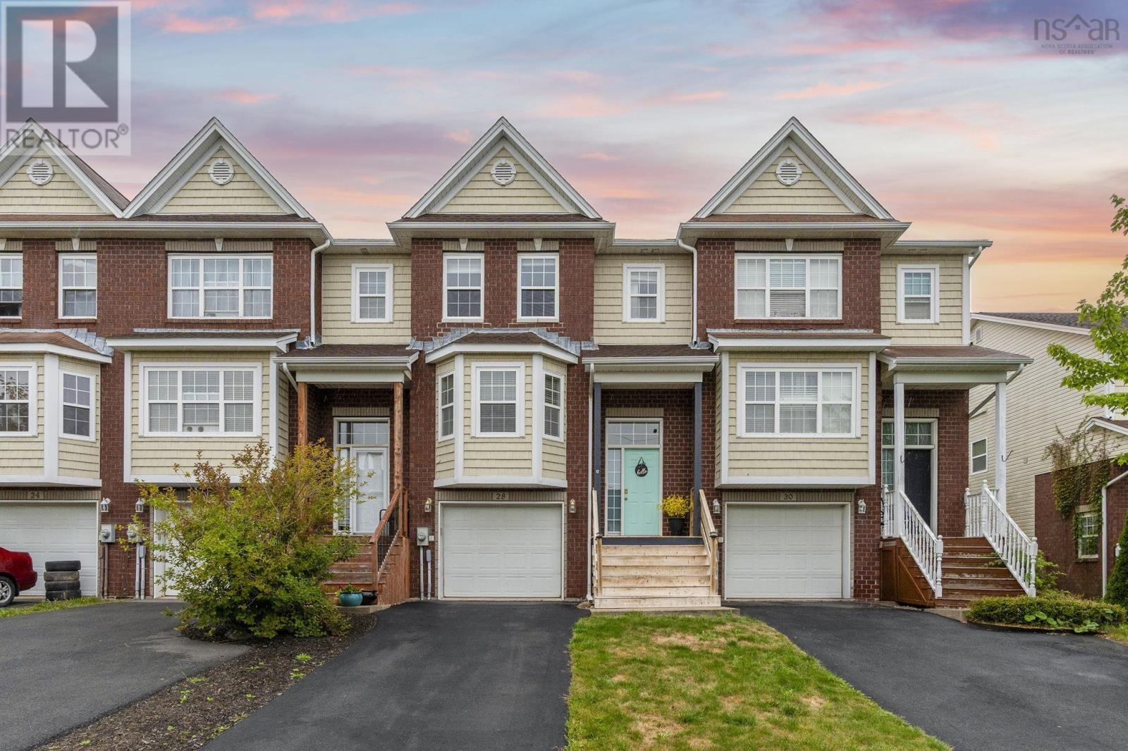 28 Surrey Way, Dartmouth, NS B2W 6R7