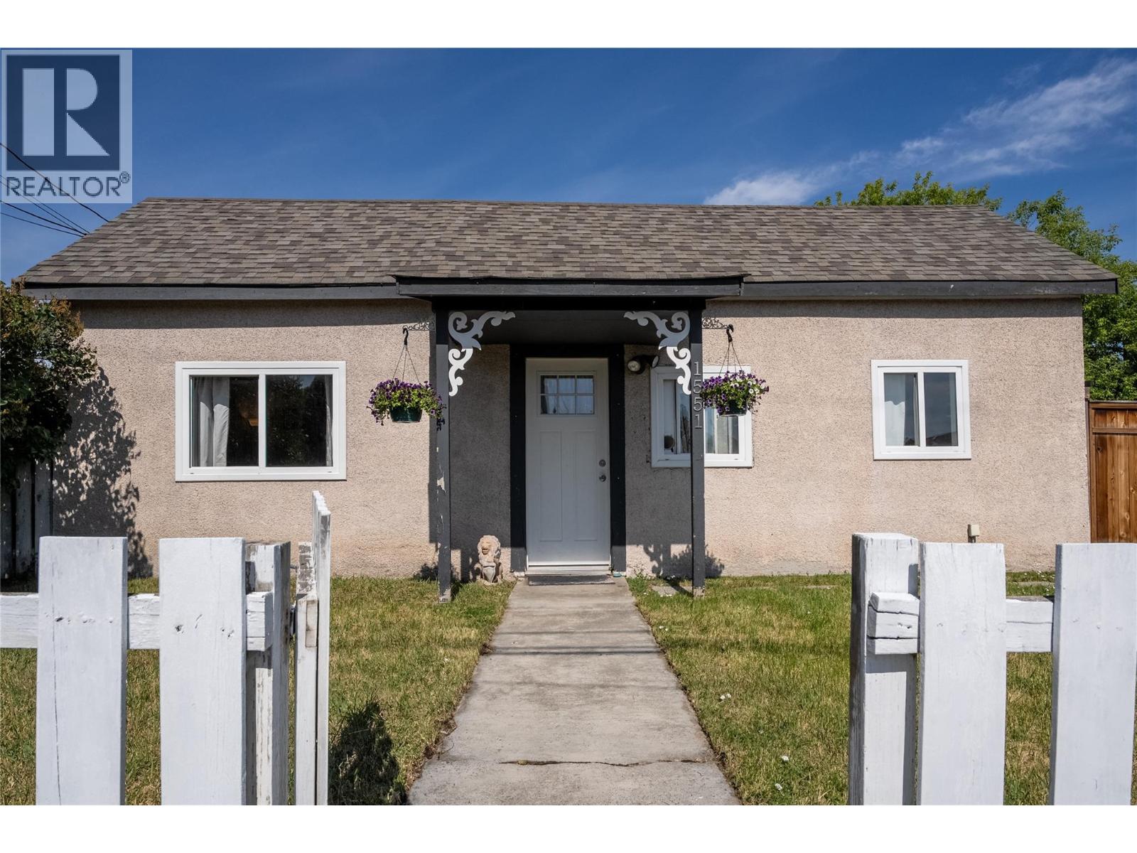 1551 Blair St, Merritt, BC V1K 1B8