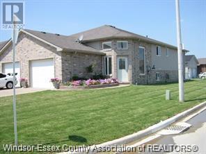 1490 Highnoon, Windsor, ON N9G 3B6