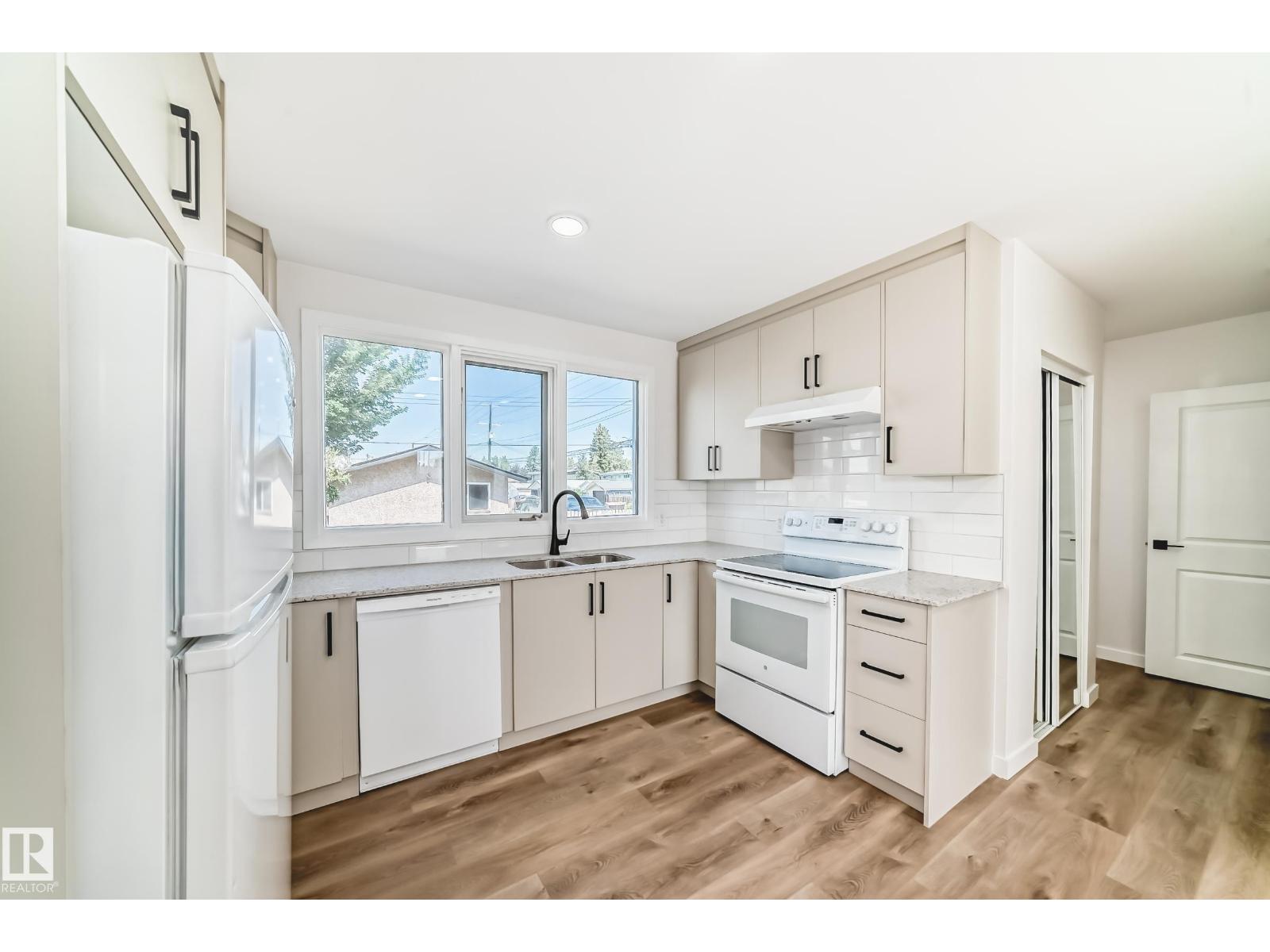 132 Av Nw Unit 10820, Edmonton, AB T5E 0Z6