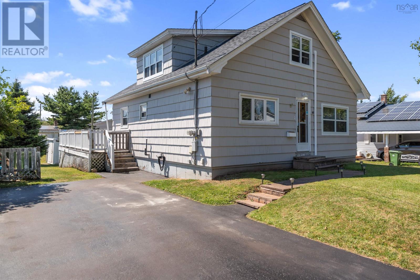 46 Lockhart Ave, Truro, NS B2N 5P7