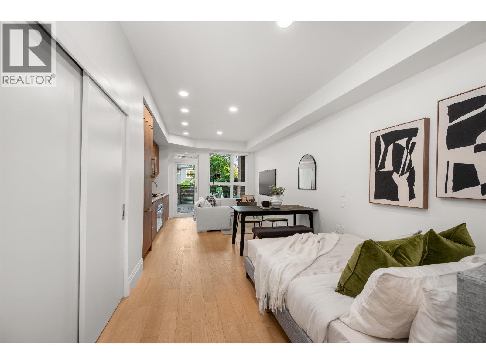 2550 Garden Drive Unit 111, Vancouver, BC V5N 4X6