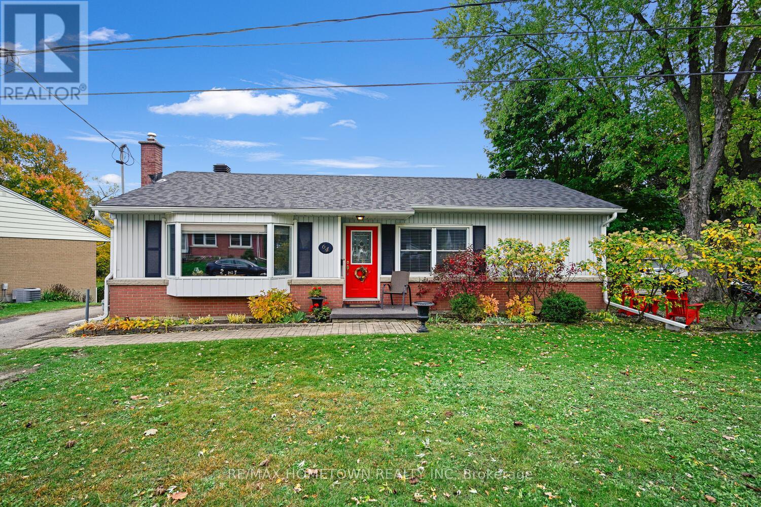 64 Brookview Pl, Brockville, ON K6V 4P6