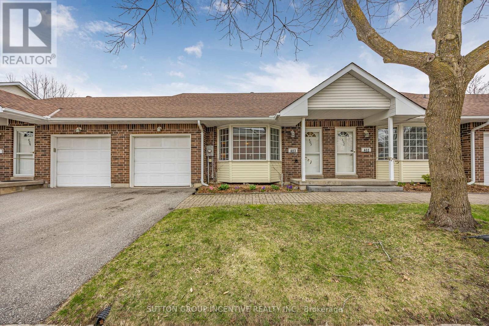 403 40 Museum Dr, Orillia, ON L3V 7T9