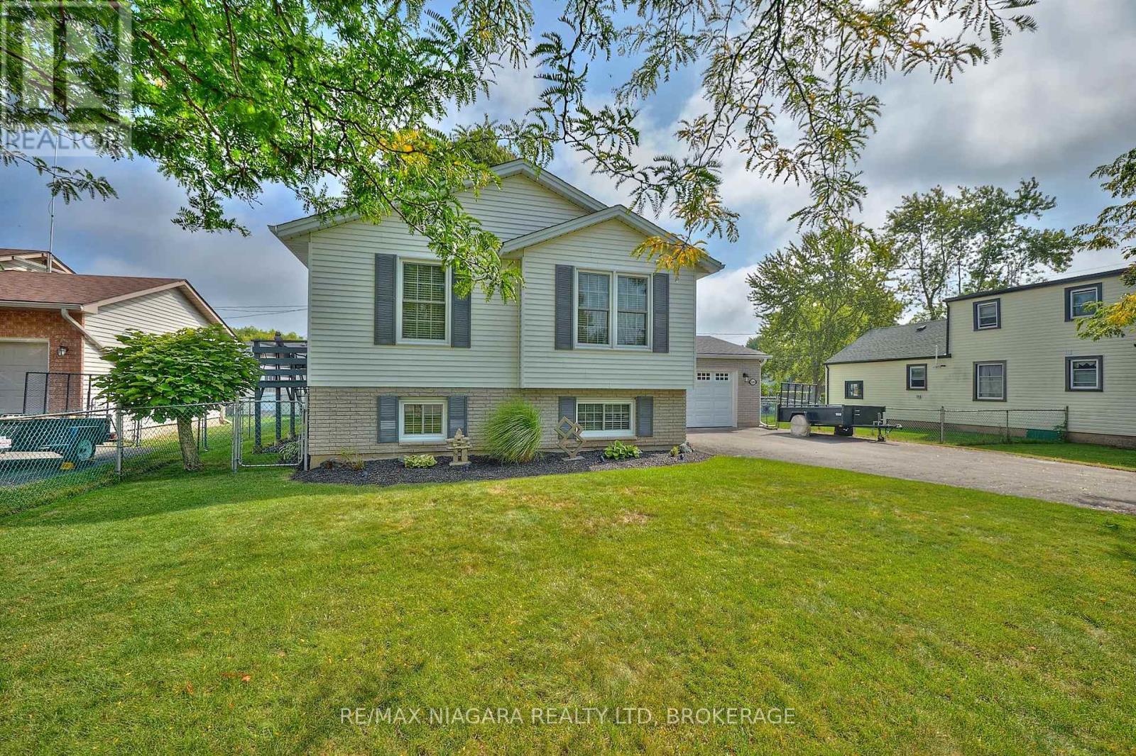 524 Lakeview Rd, Fort Erie, ON L2A 4W6
