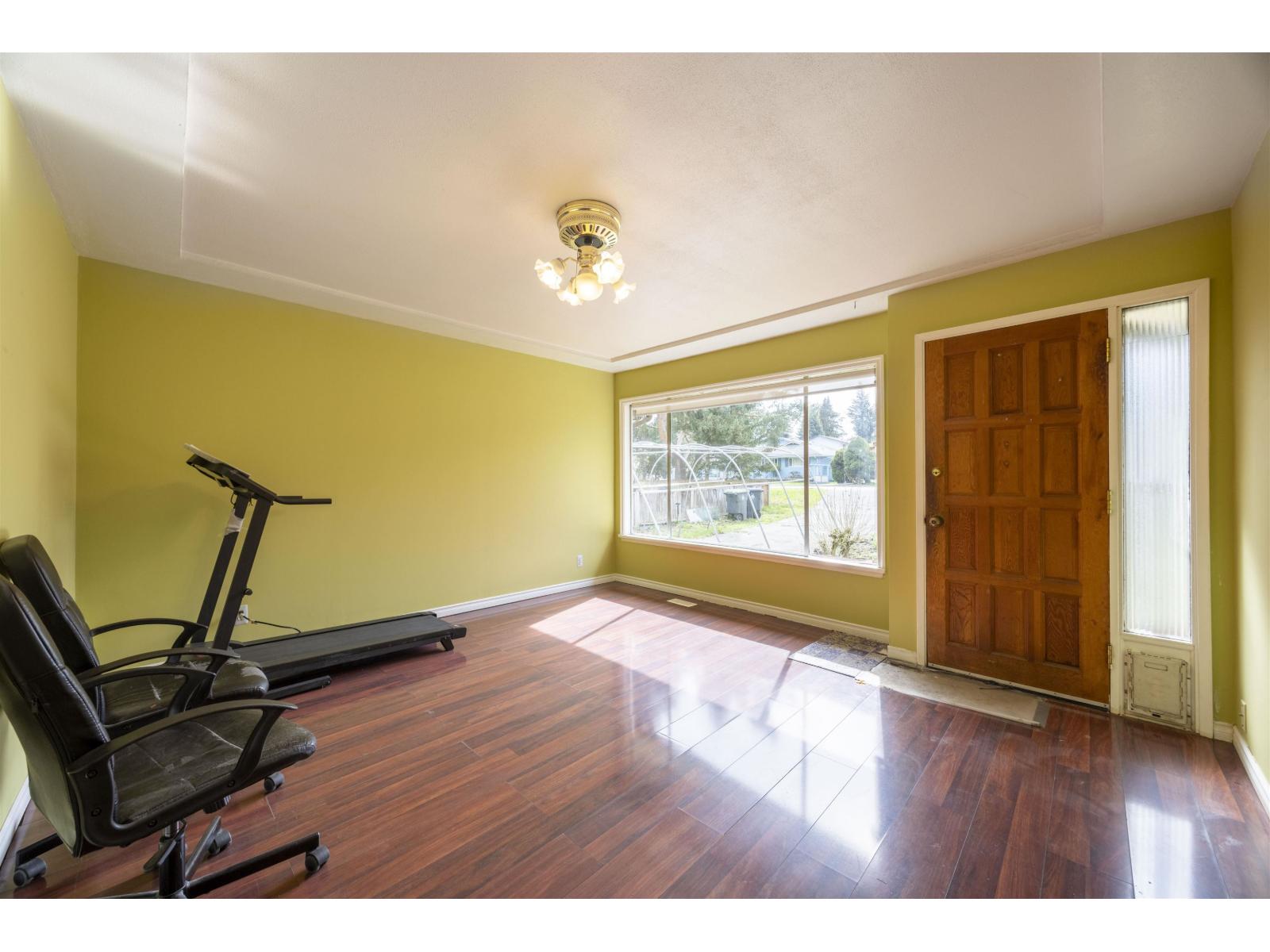 105 Avenue Unit 15523 #a, Surrey, BC V3R 1S7