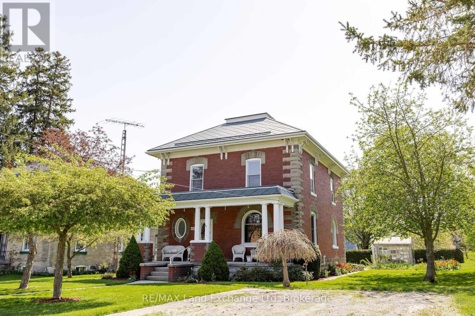 484 Queen St, North Huron, ON N0M 1H0