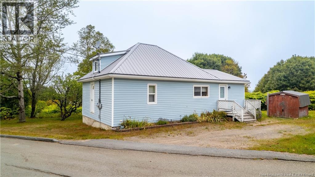 47 French Village Rd, Blacks Harbour, NB E5H 1G1