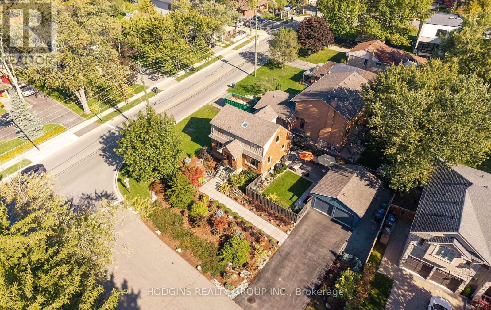 1319 Lakebreeze Dr, Mississauga, ON L5G 3W7