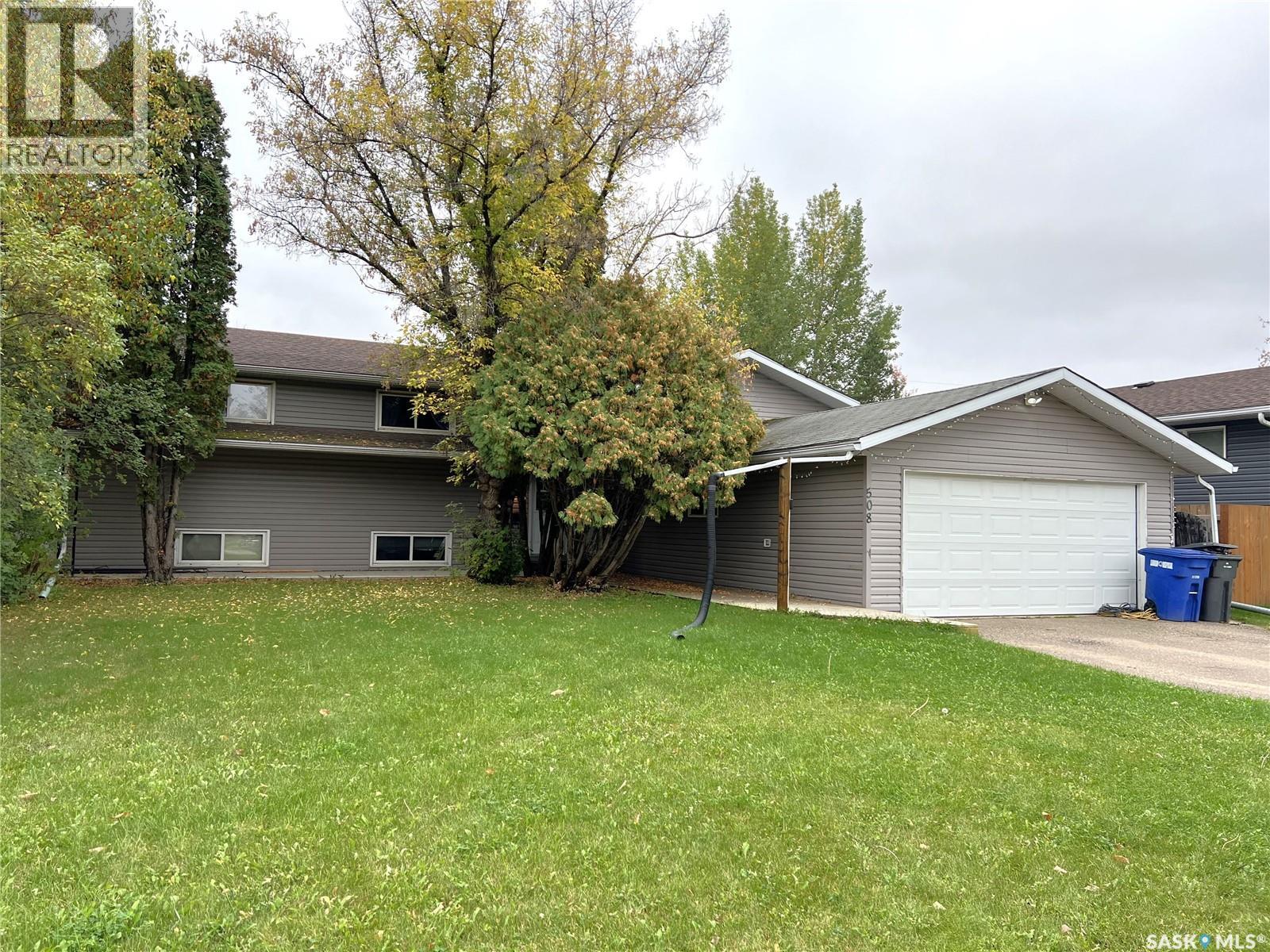 508 Cochin Ave, Meadow Lake, SK S9X 1B9