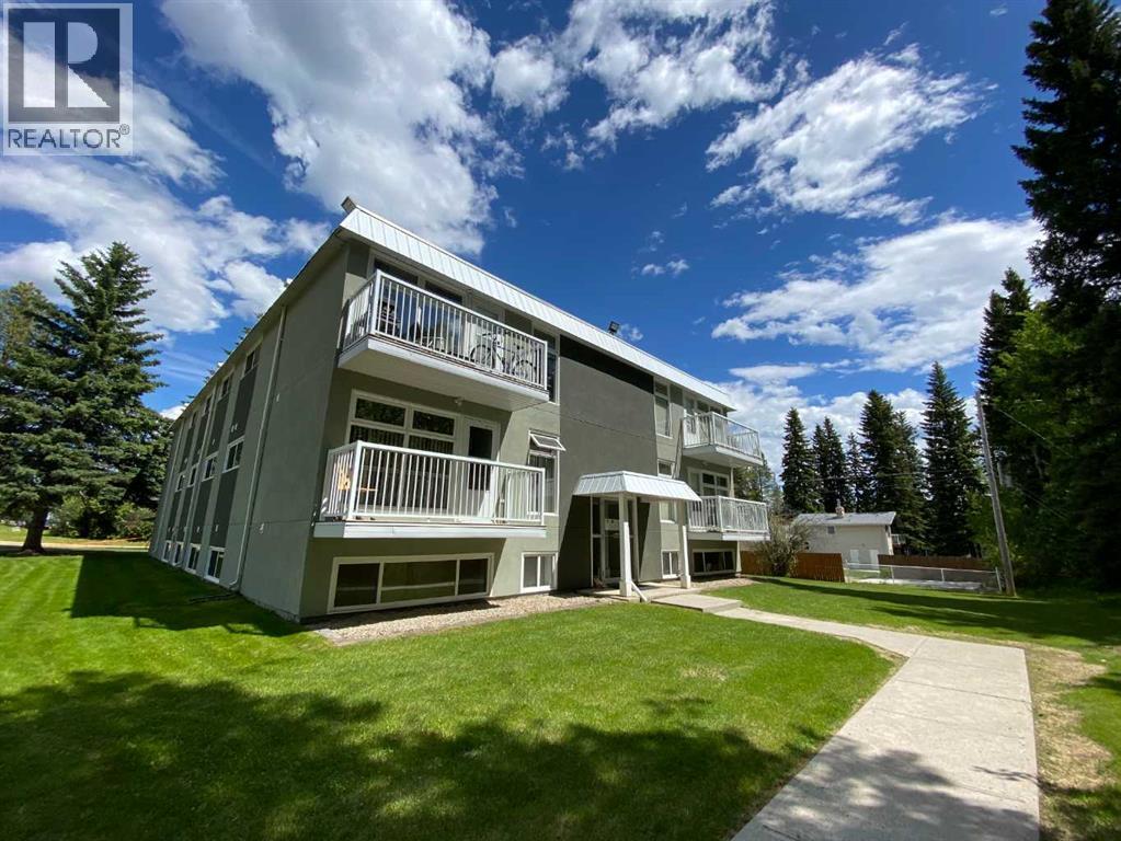 414 41 Street Unit 7, Edson, AB T7E 1A2