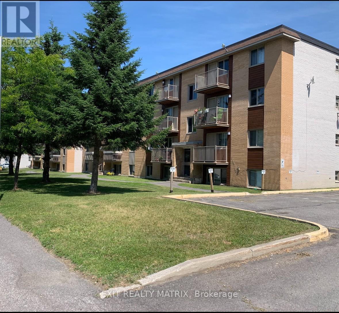 6 985 Cartier Blvd, Hawkesbury, ON K6A 2Y4
