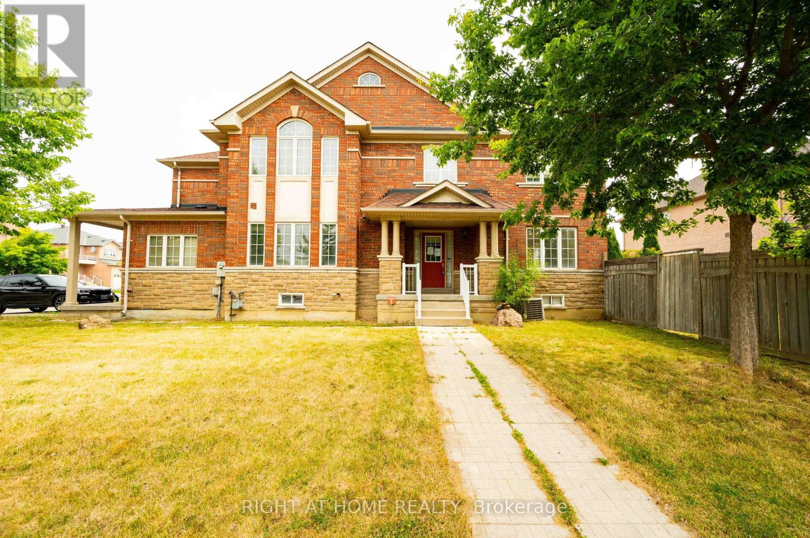 138 Zia Dodda Cres, Brampton, ON L6P 1T4