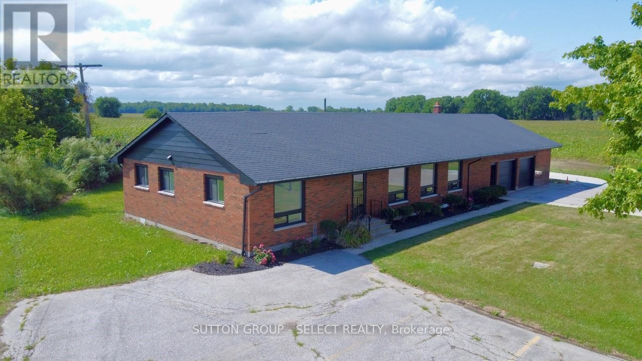 101 Broadway St, Lambton Shores Forest, ON N0N 0A6